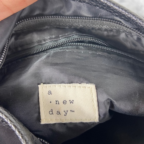 3 for $30- A new day crossbody purse - Picture 6 of 6